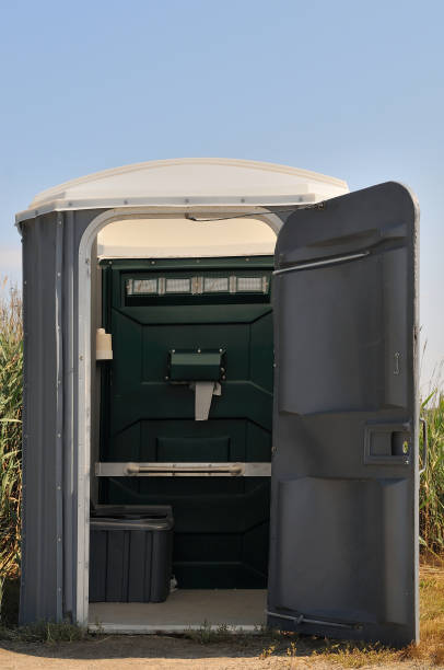 Best Portable bathroom rental  in Harrisburg, SD